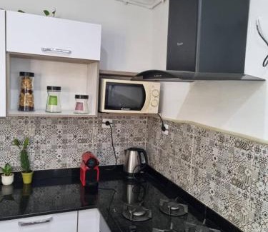 El Mouradia Apartment | Cosy apartment, central and peaceful