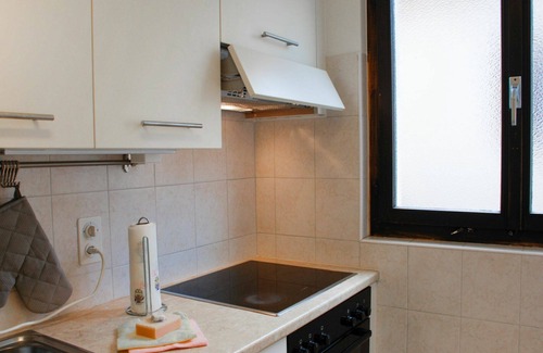 Brusino Arsizio Apartment | Cosy apartment for 4 people with WIFI, TV, patio, pets allowed and parking