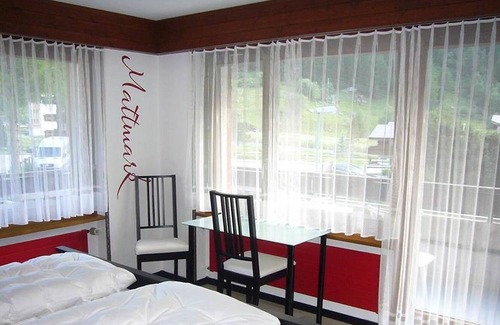 Saas Almagell Apartment | Cosy apartment for 7 people with TV, balcony, pets allowed and parking