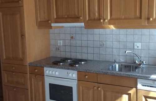 Saas Almagell Apartment | Cosy apartment for 8 people with WIFI, TV and balcony