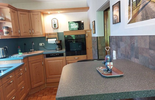 Springstille Apartment | Cosy apartment for 4 guests with WIFI, TV, patio and parking