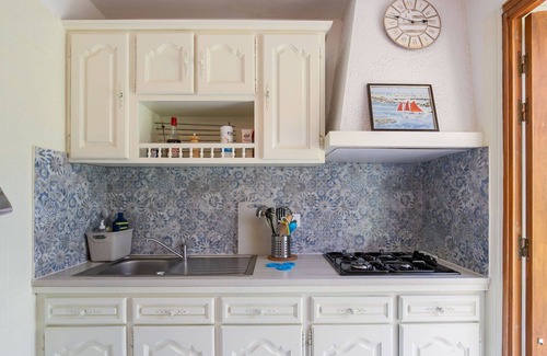 Kerlouan Apartment | Cosy apartment for 2 guests with WIFI, TV, patio, pets allowed and parking
