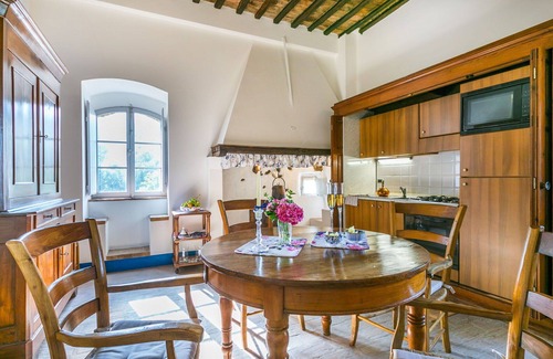 Stigliano Apartment | Cosy apartment for 10 people with WIFI, TV, patio, pets allowed and panoramic view