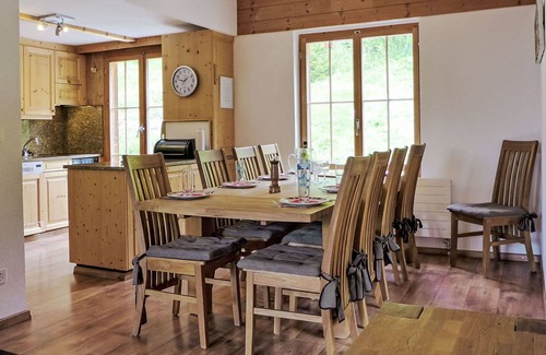 Buerchen Apartment | Cosy apartment for 10 people with WIFI, TV, patio and parking