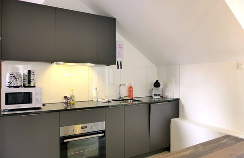 Central Interlaken Apartment | Cosy apartment for 2 guests with WIFI, TV and patio