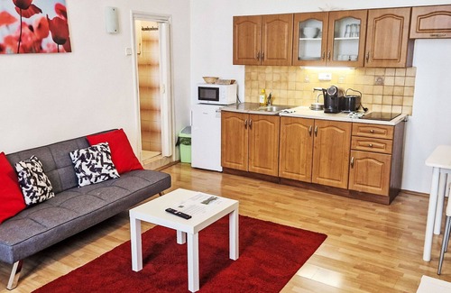 Stare Mesto Apartment | Cosy apartment for 2 guests with WIFI, TV and parking