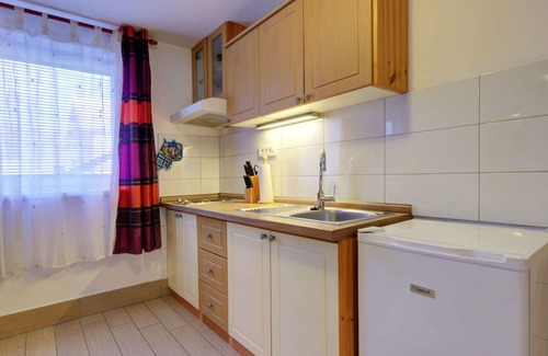 Bohinjska Bistrica Apartment | Cosy apartment for 2 people with WIFI, TV, pets allowed and panoramic view