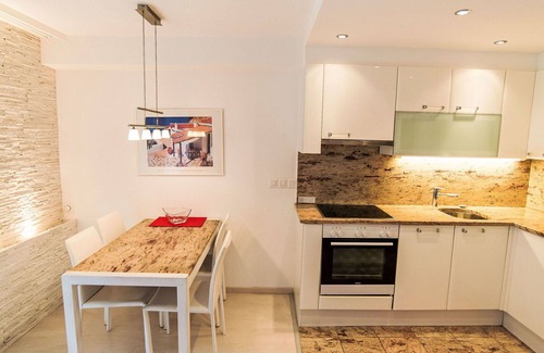 Leukerbad Apartment | Cosy apartment for 3 guests with WIFI, TV and balcony