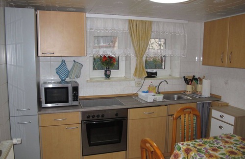 Muritz Apartment | Cosy apartment for 3 people with WIFI, TV, patio and parking