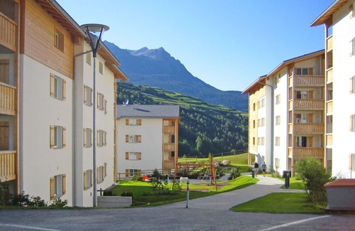 Savognin Apartment | Cosy apartment for 4 guests with WIFI, TV, terrace, panoramic view and parking