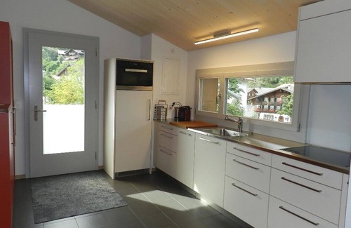 Zweisimmen Apartment | Cosy apartment for 4 people with WIFI and balcony