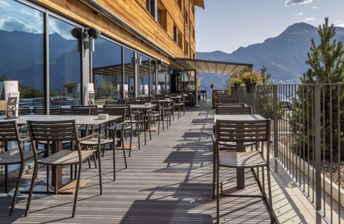 Vercorin Apartment | Cosy apartment for 4 guests with WIFI, hot tub, TV, terrace, pets allowed and parking