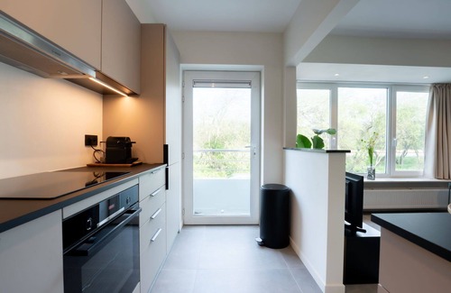 Bredene Apartment | Cosy apartment for 4 guests with WIFI, TV and balcony