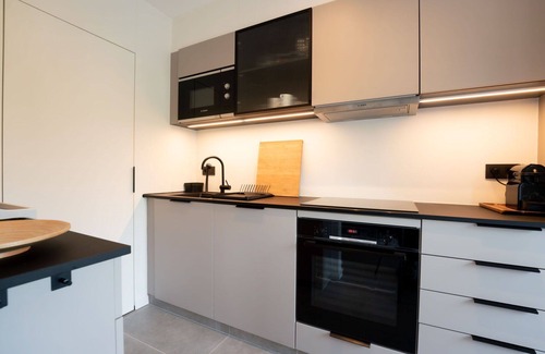Bredene Apartment | Cosy apartment for 4 guests with WIFI, TV and balcony