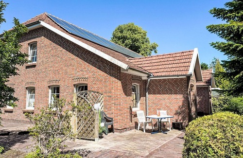 Sudarle Apartment | Cosy apartment for 4 guests with WIFI, TV, terrace, pets allowed and parking