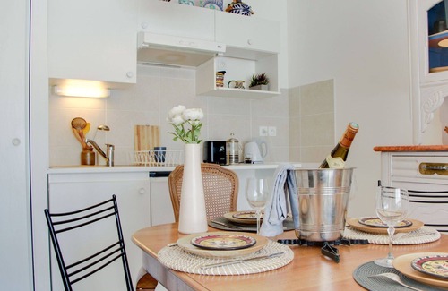 Carnac Apartment | Cosy apartment for 4 guests with WIFI, TV, terrace and pets allowed