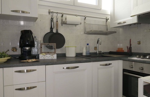 Savena Apartment | Cosy apartment for 4 people with WIFI, A/C, TV, balcony and parking