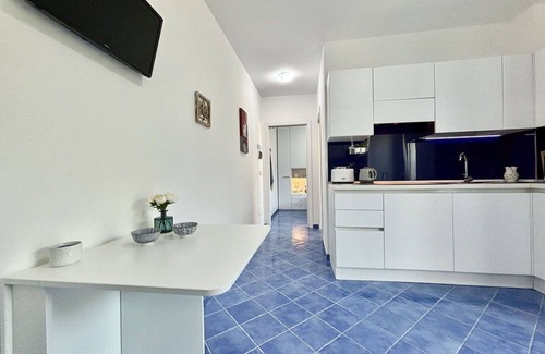 Termoli Apartment | Cosy apartment for 4 people with A/C, WIFI, TV and balcony