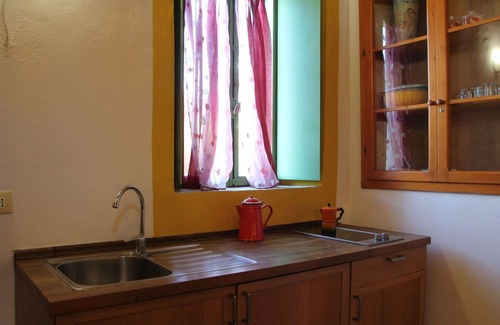Granarola Apartment | Cosy apartment for 4 people with pool, A/C, WIFI, TV, patio, pets allowed and panoramic view
