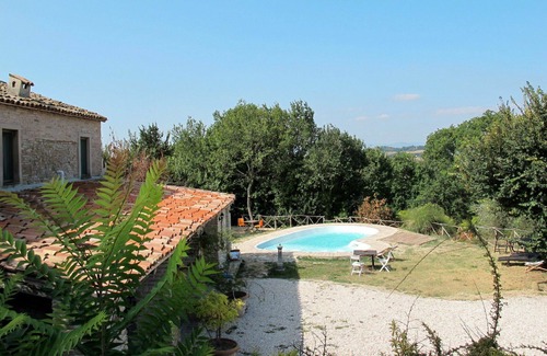 Granarola Apartment | Cosy apartment for 4 people with pool, A/C, WIFI, TV, patio, pets allowed and panoramic view