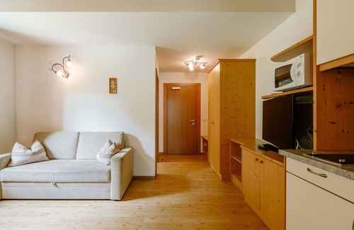 Solda Apartment | Cosy apartment for 4 people with WIFI, TV, terrace, pets allowed and panoramic view