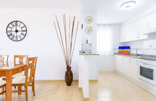 El Grau de Moncofa Apartment | Cosy apartment for 5 guests with pool, WIFI, TV, terrace and pets allowed