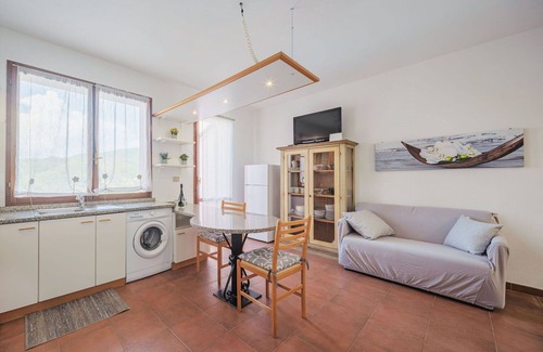 Monterosso al Mare Apartment | Cosy apartment for 5 guests with pool, WIFI, terrace and parking
