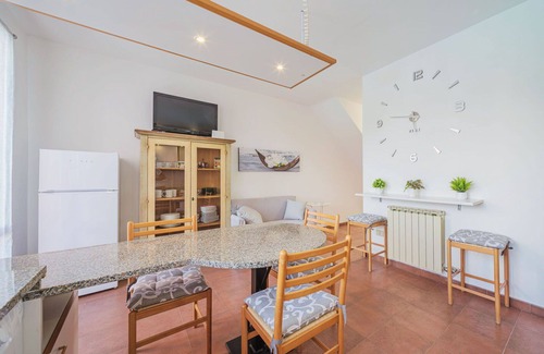 Monterosso al Mare Apartment | Cosy apartment for 5 guests with pool, WIFI, terrace and parking