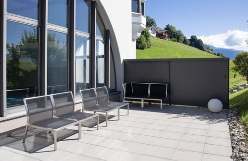 Falera Apartment | Cosy apartment for 5 guests with pool, WIFI, TV, balcony, pets allowed, panoramic view and parking