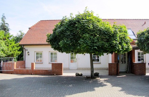 Godern Apartment | Cosy apartment for 5 guests with TV and balcony