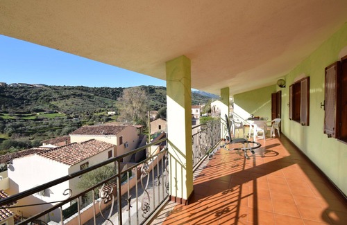 San Lorenzo Apartment | Cosy apartment for 5 guests with WIFI, TV, balcony and panoramic view