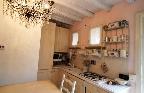 Cinque Terre Apartment | Cosy apartment for 5 guests with pool, WIFI, TV and patio