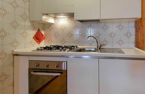 Madonna di Campiglio Apartment | Cosy apartment for 5 guests with WIFI, TV, balcony, pets allowed and parking