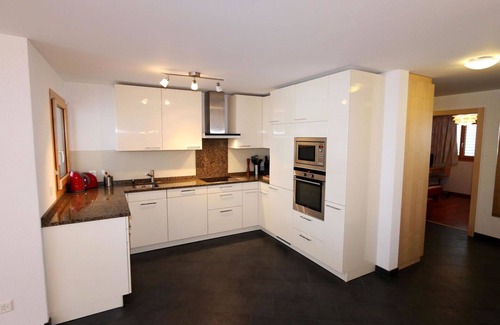 Saas-Fee Apartment | Cosy apartment for 6 people with WIFI, TV and balcony