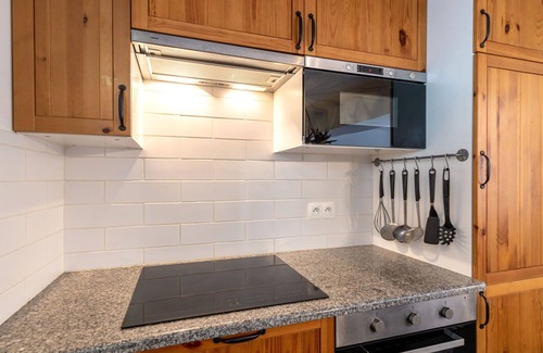 Villaroger Apartment | Cosy apartment for 6 guests with WIFI, TV, balcony, panoramic view and parking