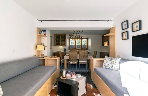 Villaroger Apartment | Cosy apartment for 6 guests with WIFI, TV, balcony, panoramic view and parking