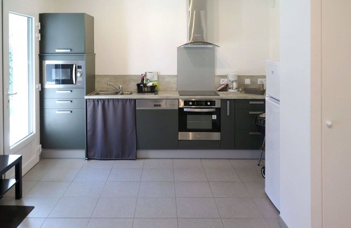 Messanges Apartment | Cosy apartment for 6 guests with pool, WIFI, TV, terrace and pets allowed