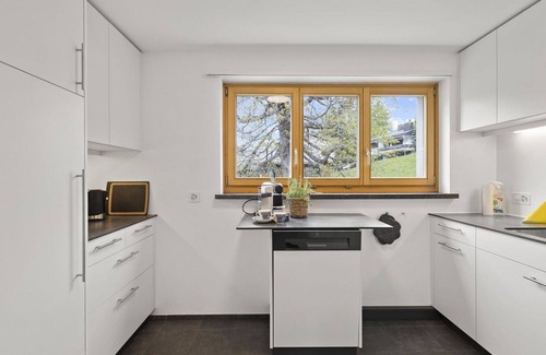 Parpan Apartment | Cosy apartment for 6 guests with WIFI, TV and balcony