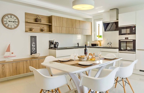 Vantacici Apartment | Cosy apartment for 6 guests with A/C, private pool, WIFI, TV and terrace