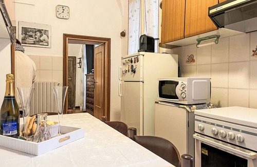 Borgomaro Apartment | Cosy apartment for 6 people with WIFI, TV, pets allowed and parking