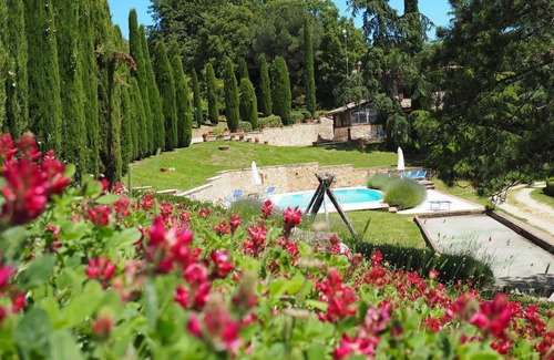 San Gimignano Apartment | Cosy apartment for 6 people with WIFI, pool and panoramic view, close to San Gimignano