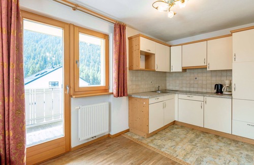 Solda Apartment | Cosy apartment for 6 people with WIFI, TV, terrace, pets allowed, panoramic view and parking