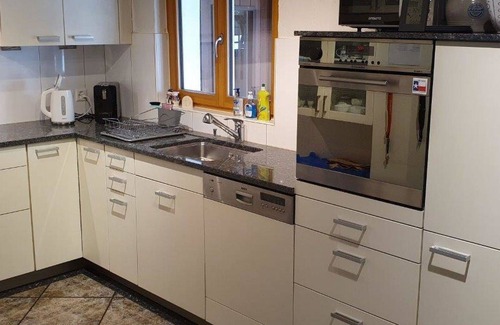 Valbella Apartment | Cosy apartment for 7 people with WIFI, TV, balcony and pets allowed