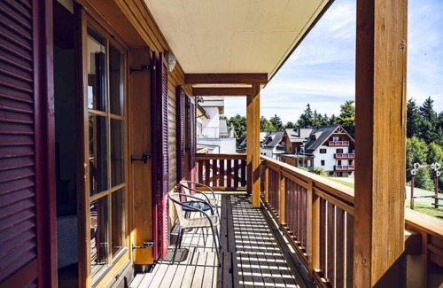 Hocko Pohorje Apartment | Cosy apartment for 7 guests with pool, WIFI, TV, balcony, pets allowed and panoramic view