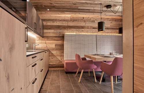 Soelden Apartment | Cosy apartment for 7 people with WIFI, TV, terrace and pets allowed