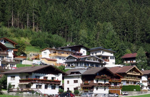 Hoarberg Apartment | Cosy apartment for 8 people with WIFI, TV, terrace and parking