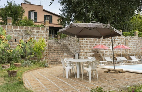Corchiano Apartment | Cosy apartment for 8 people with pool, WIFI, TV, patio and pets allowed