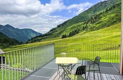 Irdning-Donnersbachtal Apartment | Cosy apartment for 4 people with WIFI, TV, terrace and pets allowed