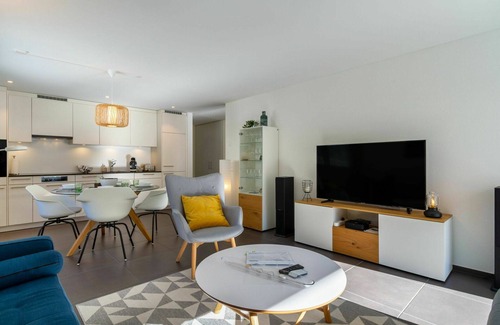 Blausee Apartment | Cosy apartment for 4 guests with WIFI, TV, terrace, panoramic view and parking