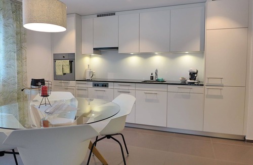 Blausee Apartment | Cosy apartment for 4 guests with WIFI, TV, terrace, panoramic view and parking